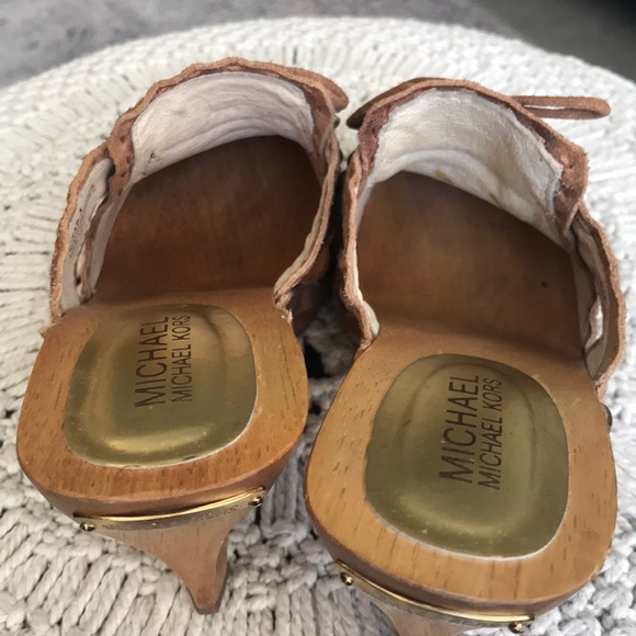 Michael Kors tan clog heels - Picture 7 of 8